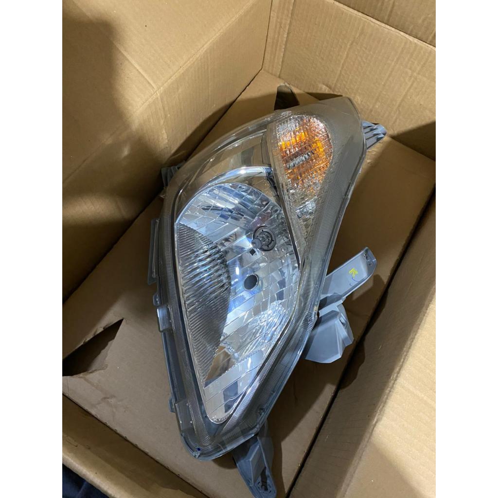 HEADLAMP / LAMPU BESAR UTAMA KANAN ALL NEW AVANZA / XENIA 2012 2013 2014 ORIGINAL ASLI TOYOTA