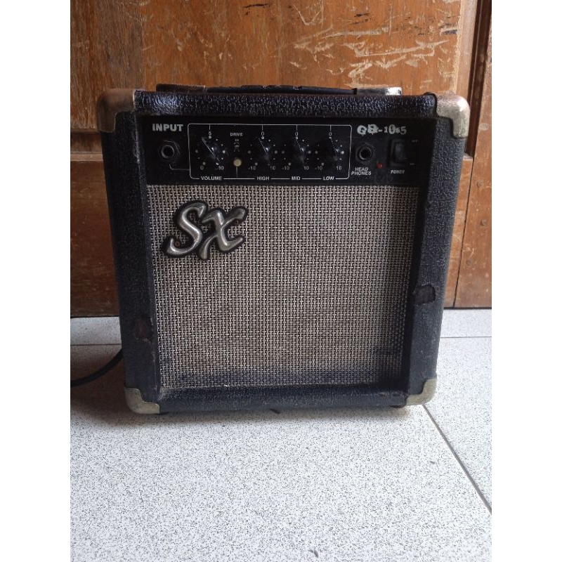 Ampli gitar SX 1065. hidup kondisi apa adanya
