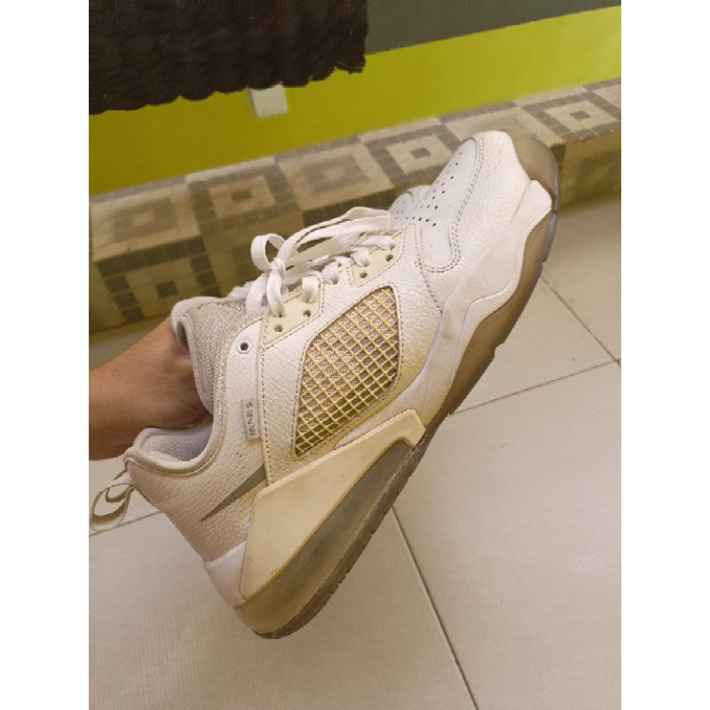 nike jordan mars 270