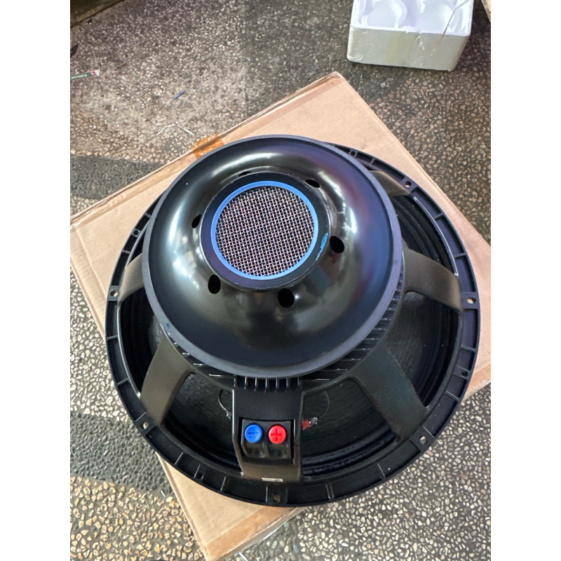 speaker spiker Crimson 18" CR 18-X 400 grade A