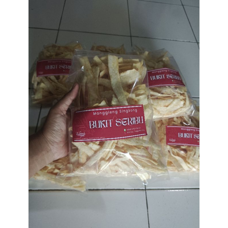

manggleng singkong BUKIT SERIBU / krecek singkong / olahan singkong. Rasa bawang, gurih dan renyah