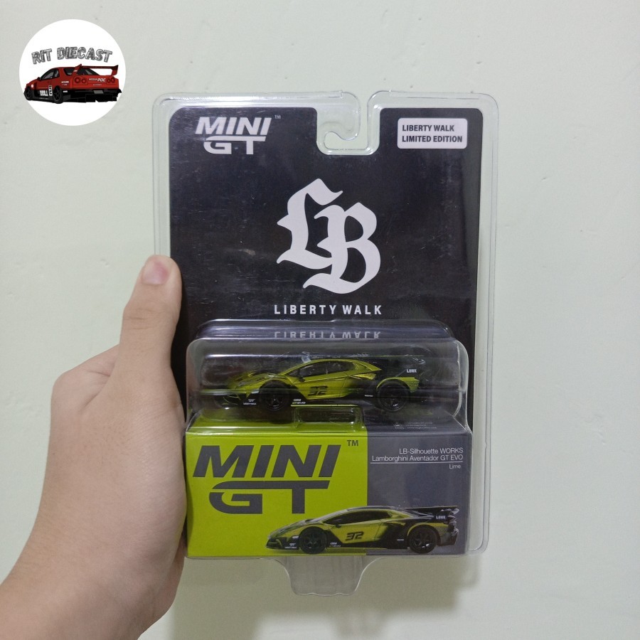 MGT00605 - MiniGT Lamborghini Aventador LBWK Limited Edition