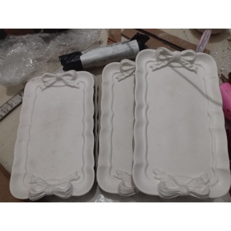 

tray pita defect dikit bentuk utuh