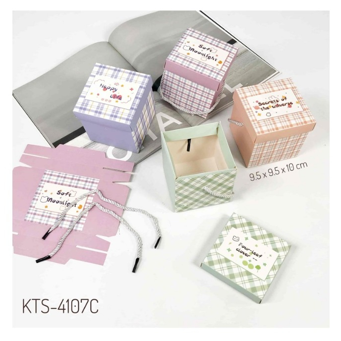 

BOX GIFT MINI/KOTAK HADIAH KADO 9,5X9,5