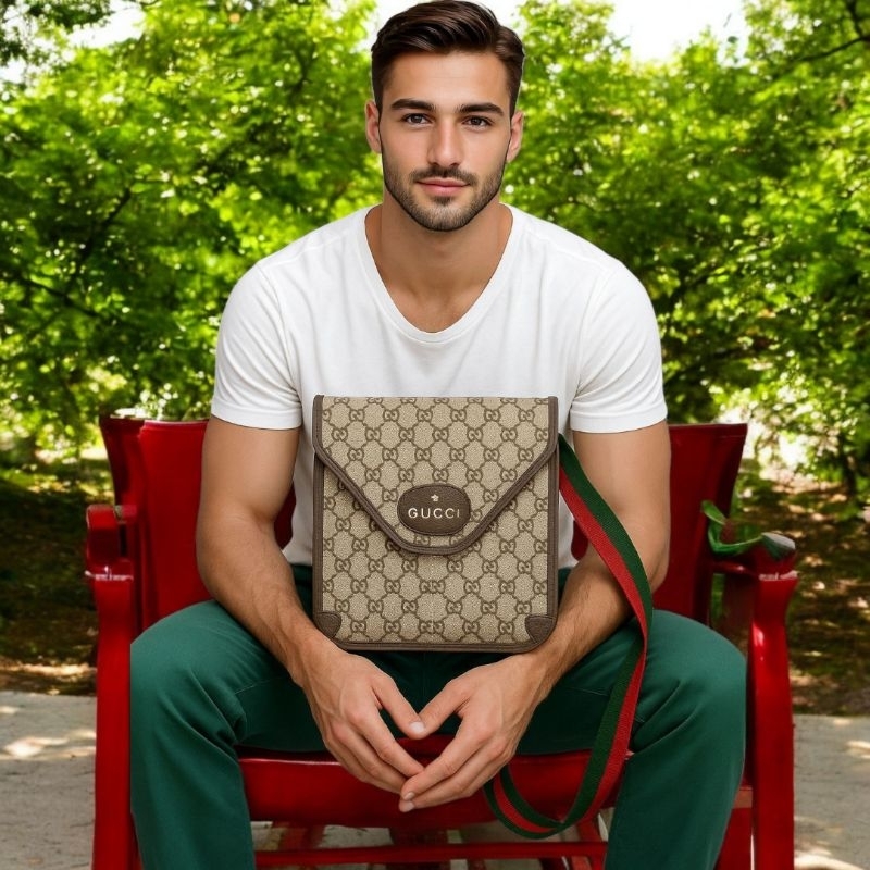 Tas GUCCI Medium GG Supreme Neo Vintage Messenger Bag in Beige/Ebony with Web Strap