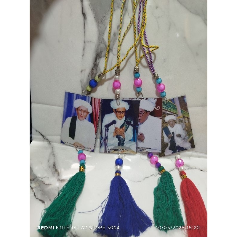 gantungan mobil foto abah guru sekumpul dan datu kelmpyan bolak balik terlarisss laminating