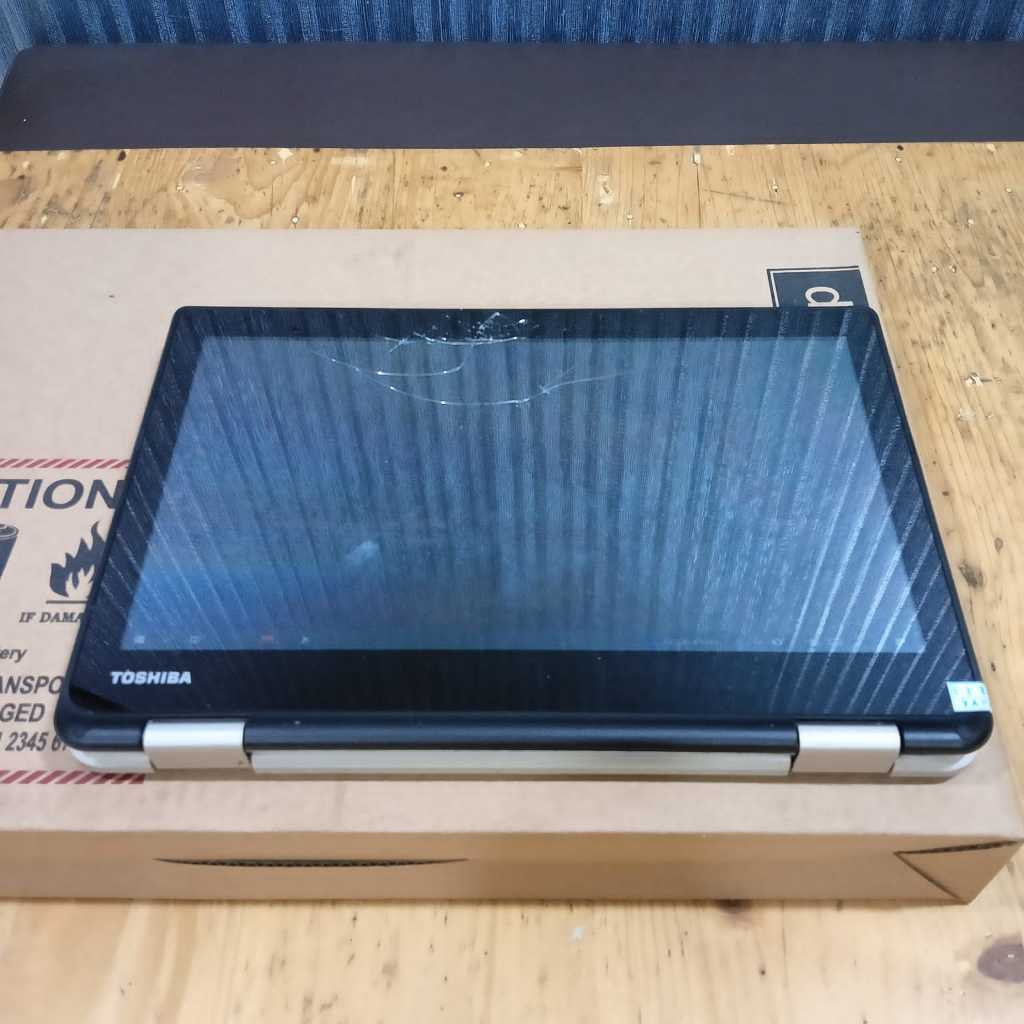 Notebook Toshiba Radius L10w,  Intel Celeron - N3050, 4/500GB, GOLD, BERGARANSI