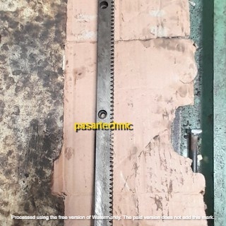 gigireg bekas  Rack Gear rel rell besi 1 meter eretan putar mesin bubut L5 L5A lathe L-5 L-5A