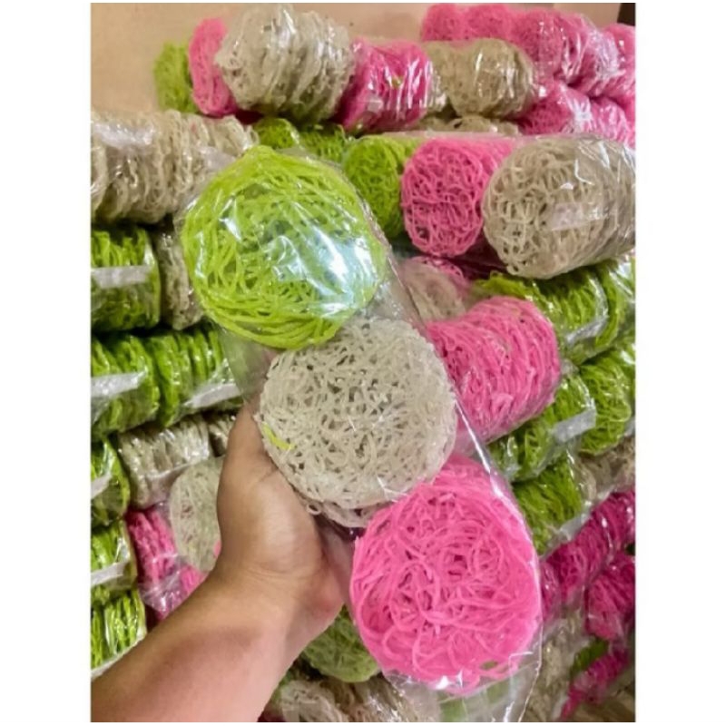 

Renggining Singkong Asli Terbuat Dari Tepung Singkong, gurih dan renyah ( 300 grm )