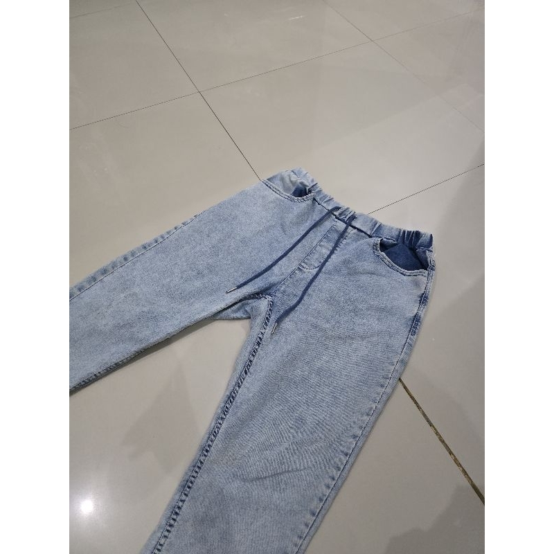 Joger Jeans from Bershka. Light Blue. 100% original. Size 32. celana panjang jeans joger pria. 2nd