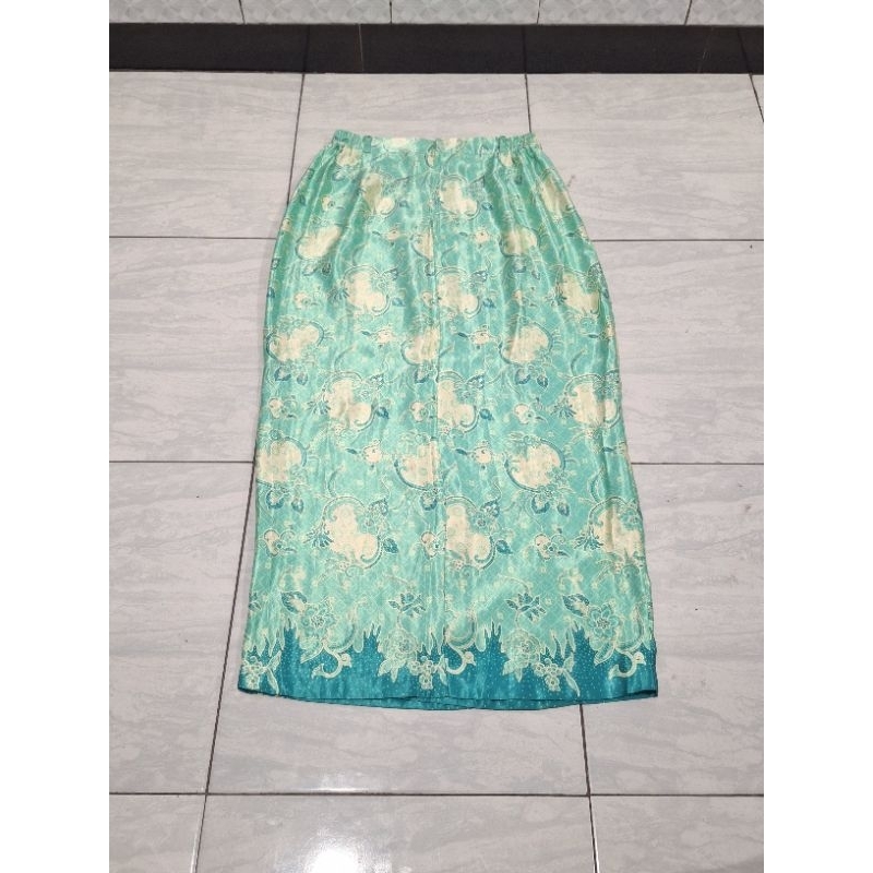 preloved rok batik rok kebaya bahan satin maxmara bunga