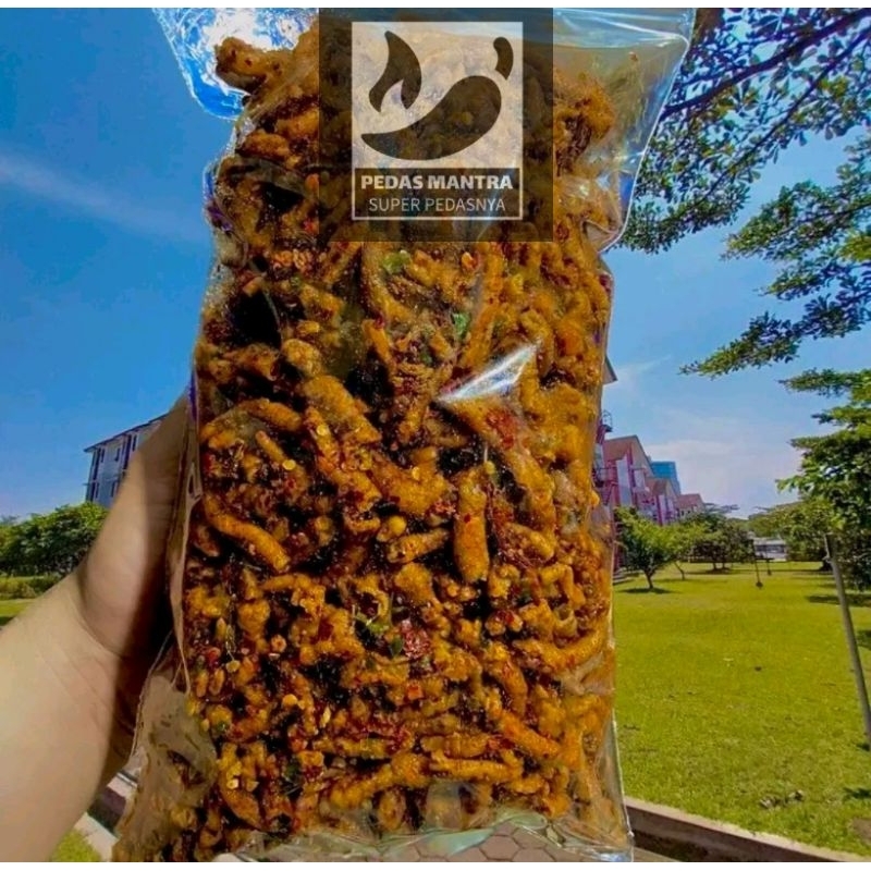 

250GR Kripik Usus Ayam Daun Jeruk 1/4 Kg Pedas Crispy Snack Makanan Kering - Camilan - Food, Cemilan, Keripik