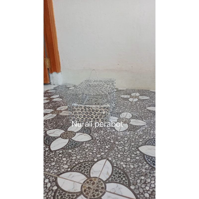 JEBAKAN TIKUS MASSAL