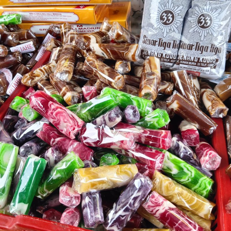 

Prasojo Food - Jenang Kudus Aneka Rasa Original Wijen Nangka Jahe Buah Coklat Durian 500gr Enak Amanah Alaika Food Kering Cemilan Manis