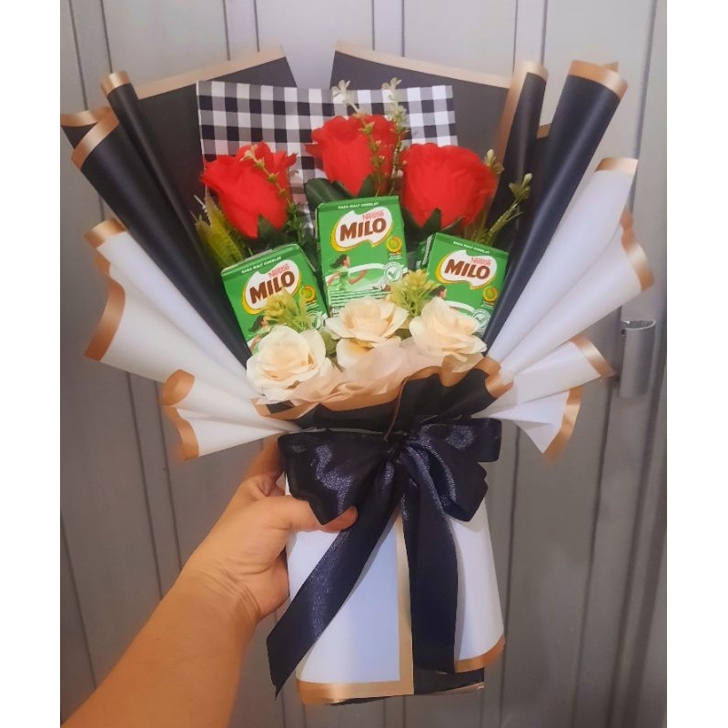 

Buket susu milo kotak / milk Bouquet/ buket wisuda, ulang tahun, Anniversary