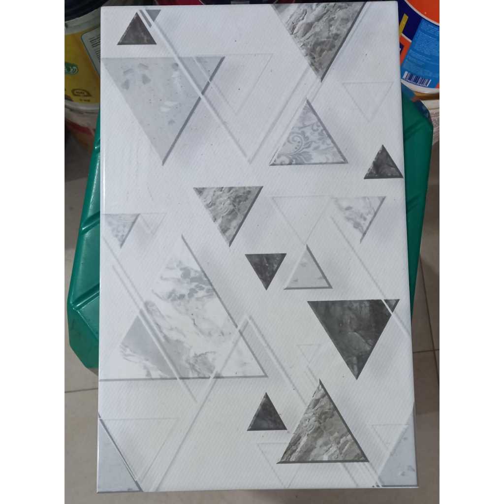 KERAMIK 25X40 DINDING KAMAR MANDI/KERAMIK DINDING