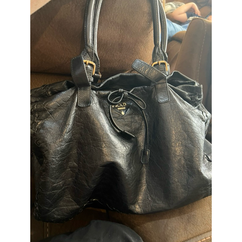 prad@ totebag leather