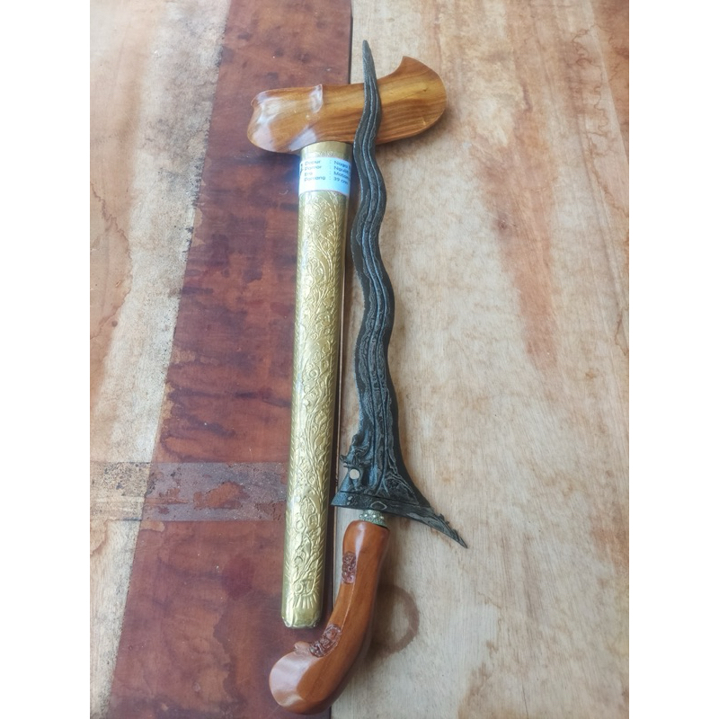 Keris sepuh Nogo Raja Pamor Ngulit semongko Mojo sepuh