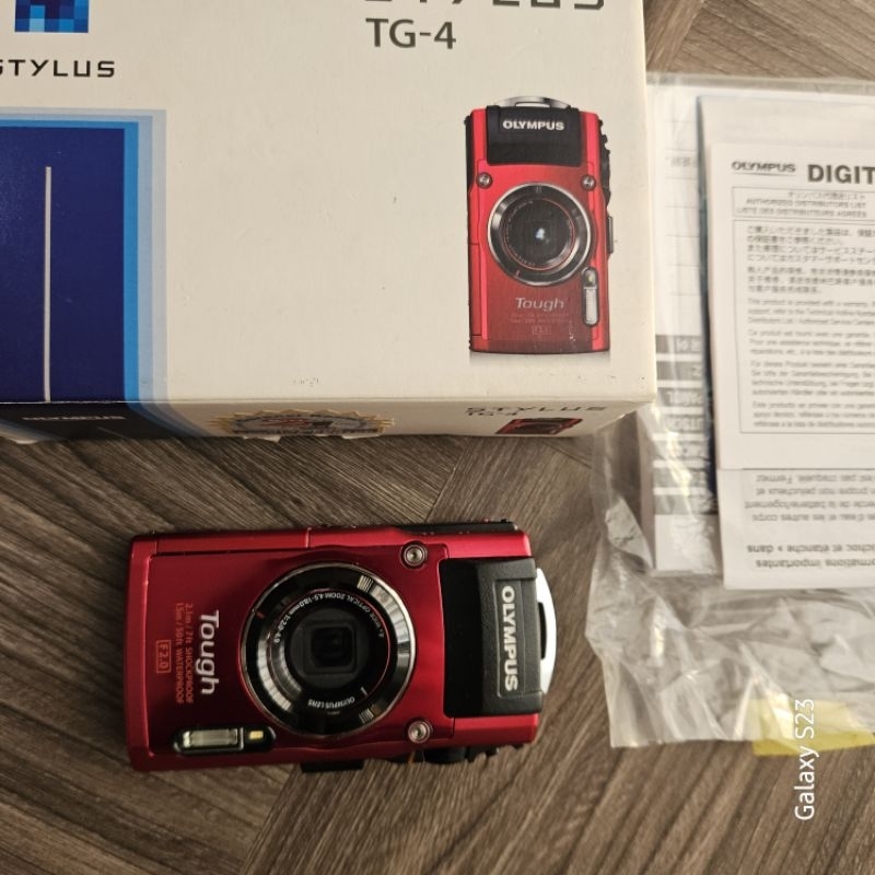 Olympus TG-4 Waterproof