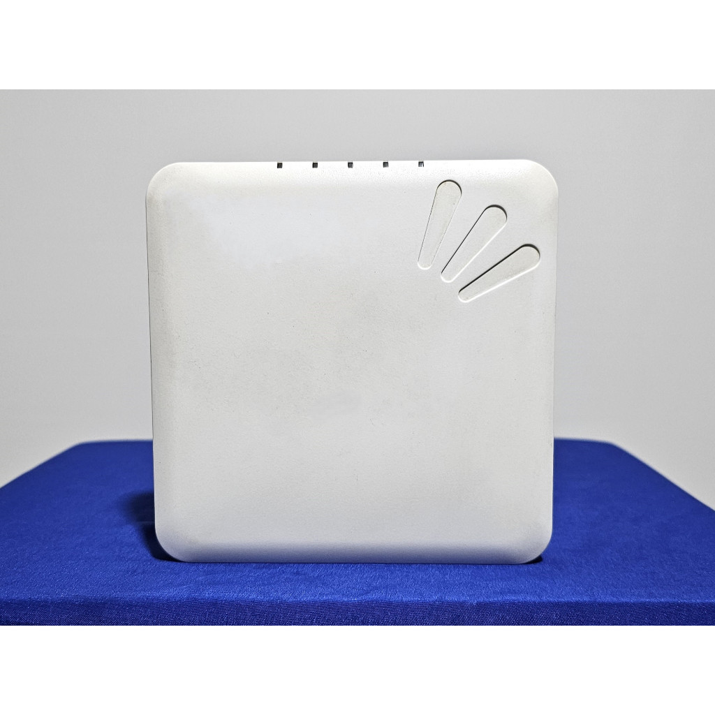 Wireless Access Point Ruckus R300 Dual Band 2.4 Ghz dan 5 Ghz 1 Port Gigabit Managed Web Based