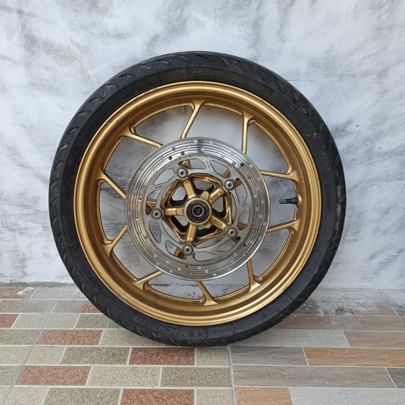 Velg depan YAMAHA Xabre Original