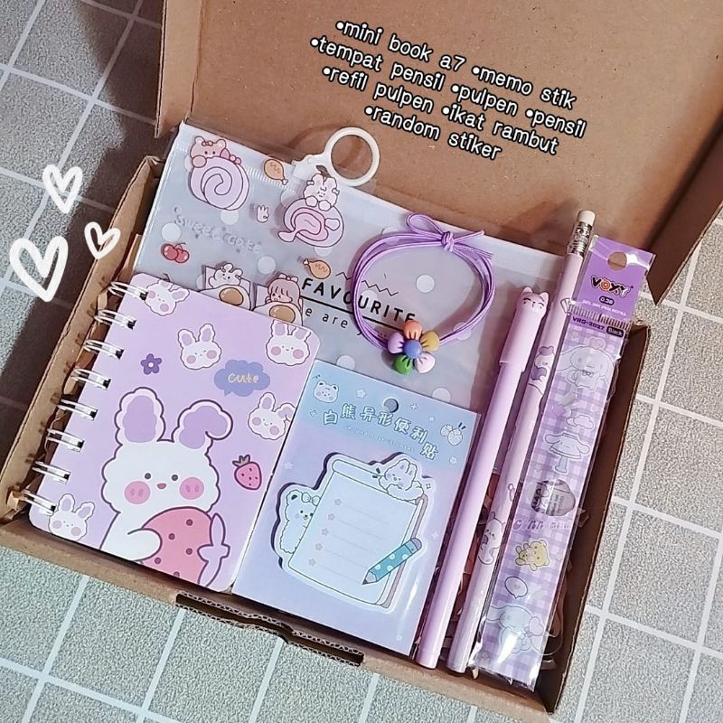 Kado unik untuk teman / Hampers bestie / Hampers wisuda / Graduation gift / Birthday Gift / Kado uni