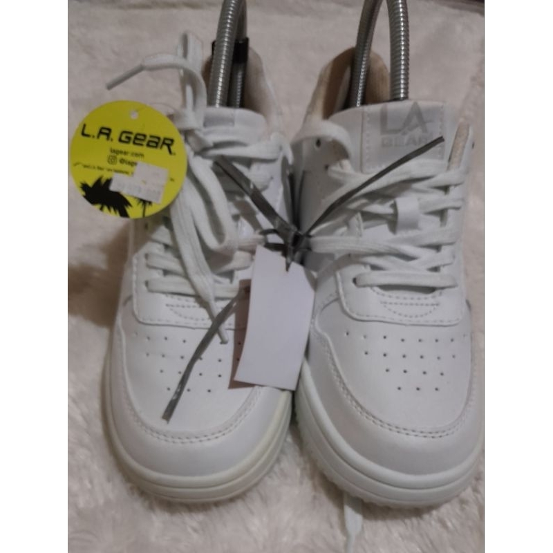 Sepatu sneakers LA GEAR