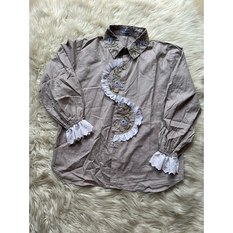 Baju atasan cewek kekinian  cantik  Menawan