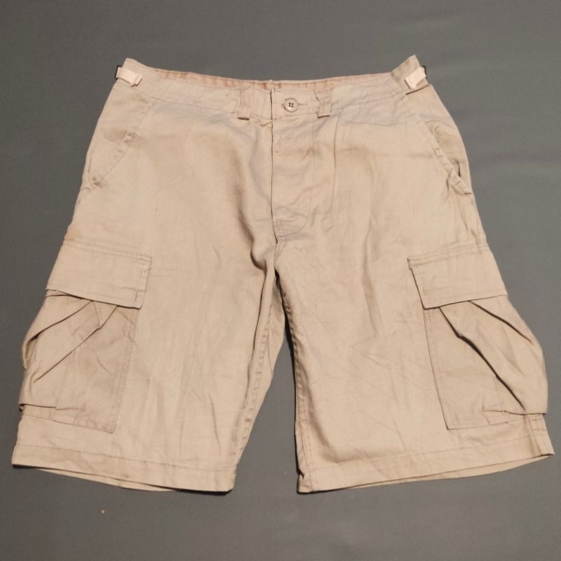military cargo khakis