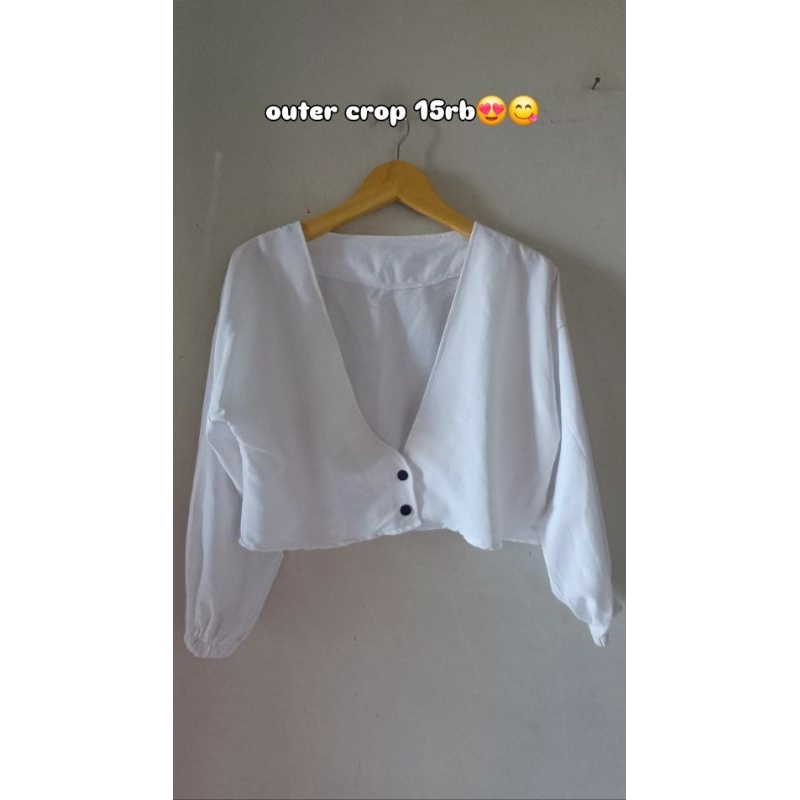 outer crop putih
