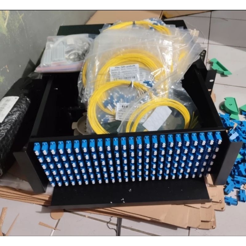 OTB 288 CORE LC UPC 4U lengkap dengan pigtail dan aksesoris