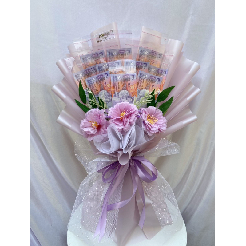 bouquet uang dan bunga