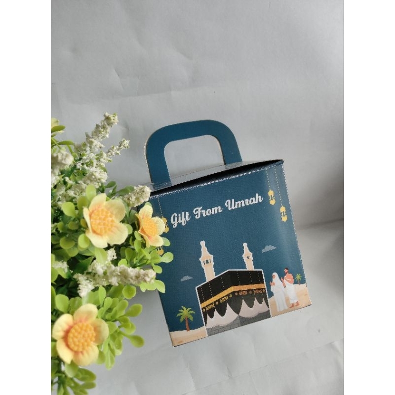 

BOX MEDIUM - BOX OLEH OLEH HAJI/UMROH