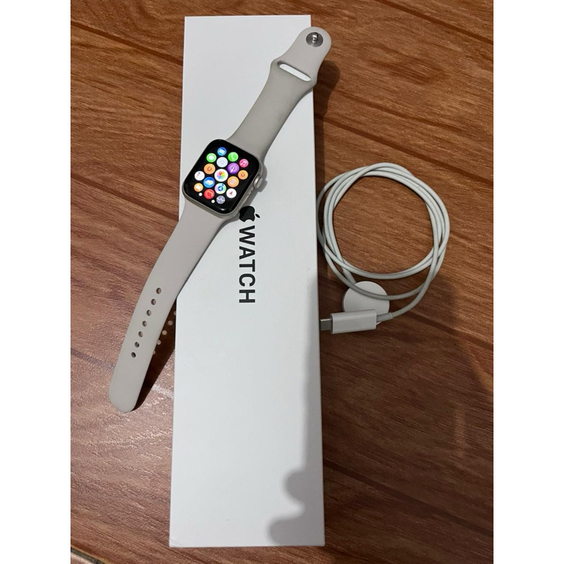 Preloved Apple Watch SE gen 2 40mm