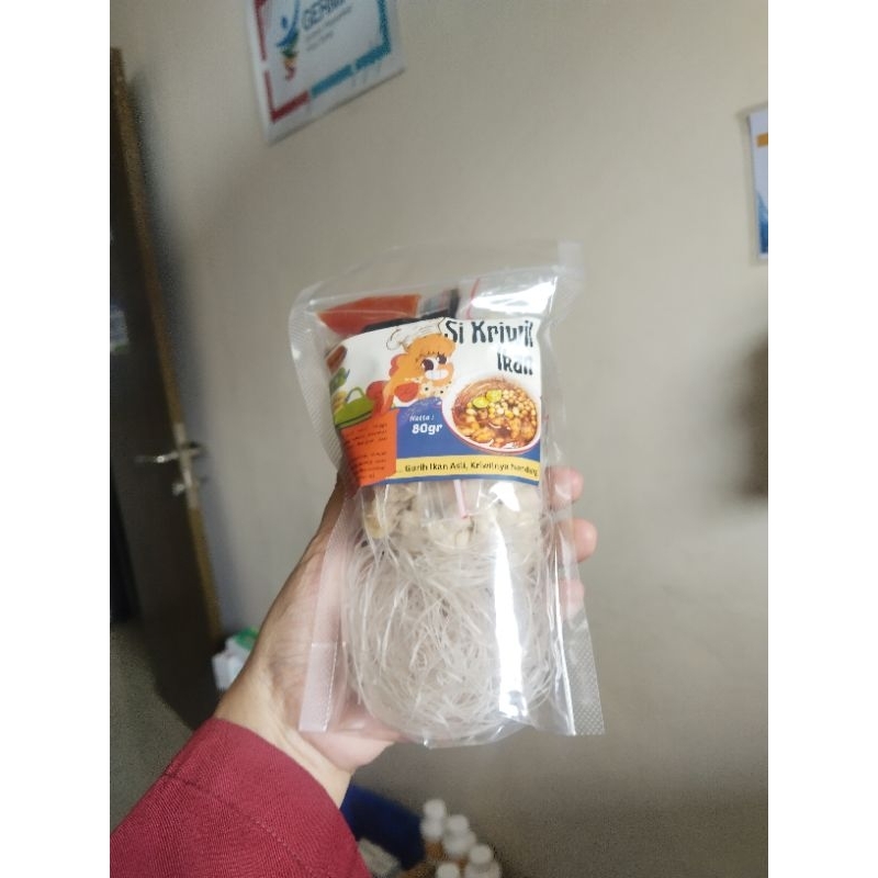 

Si Kriwil Ikan, (ikan kriwil, sohun, pilus cikur, bumbu lengkap dengan minyak bawang wangi)