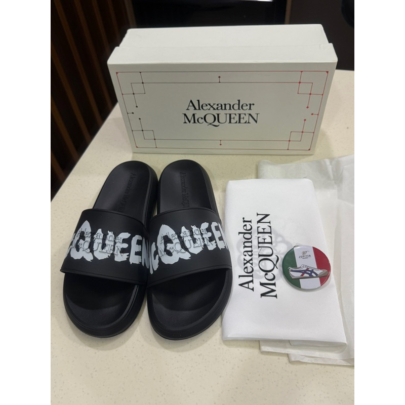 SANDAL SLIDES McQueen Black White /HIGH QUALITY