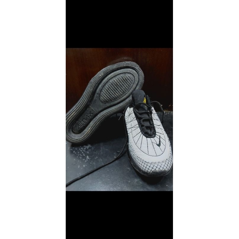 (PRELOVED) sepatu Nike AIRMAX 720