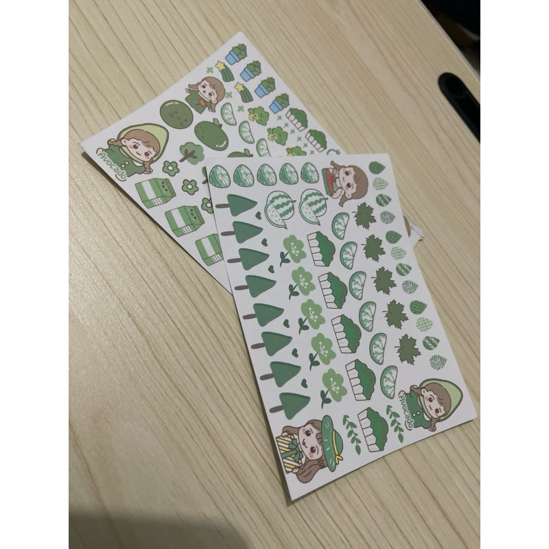 

Stiker kertas per lembar