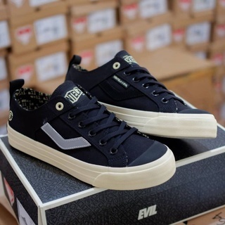 Sepatu Ventela x Evil Papa Gading Low Black White