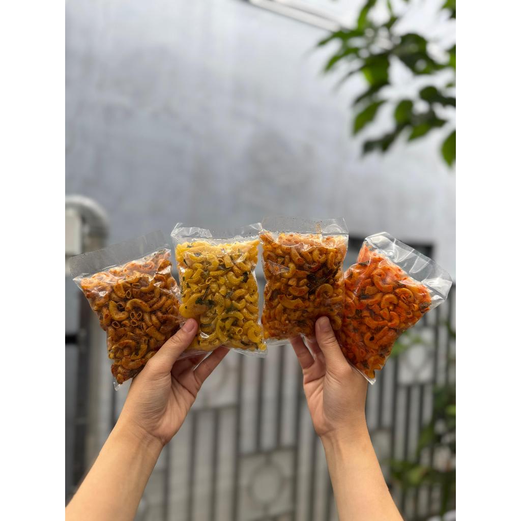 

Cahayadstore Paket Hemat Makaroni Cikruh Daun Jeruk Kemasan Mini Isi 4Varian Rasa-Makaroni Cikruh