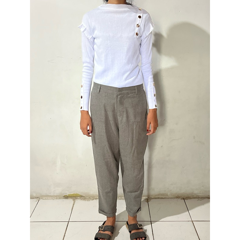 preloved celana abu merk geela fit to M