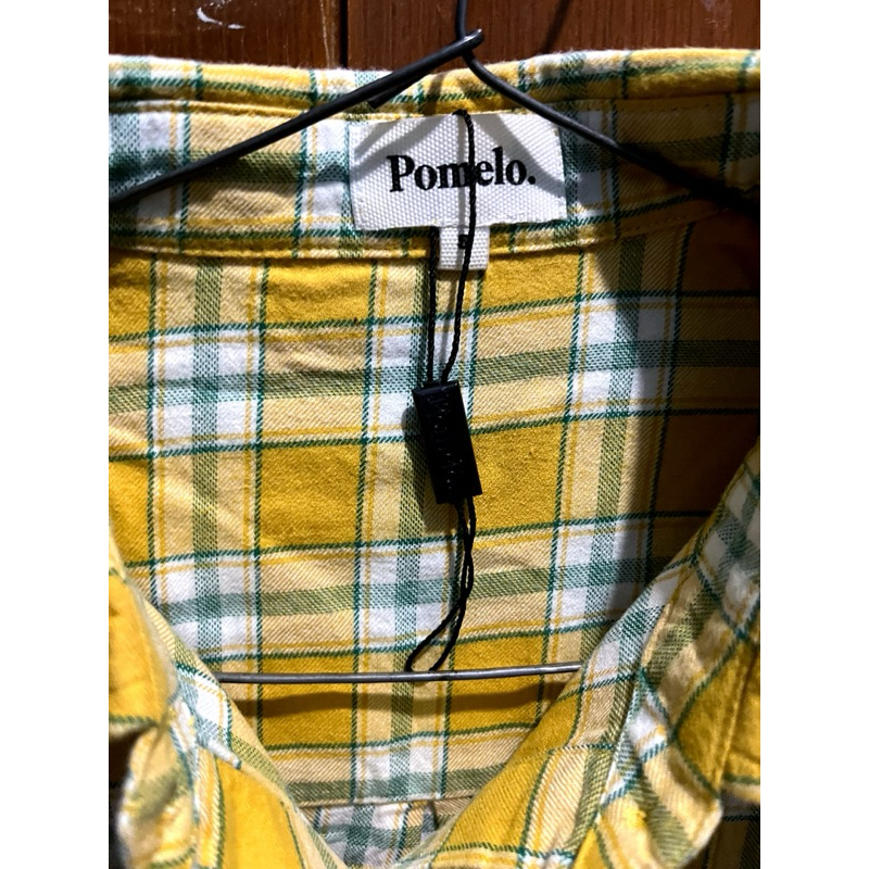 PRELOVED - Kemeja Pomelo