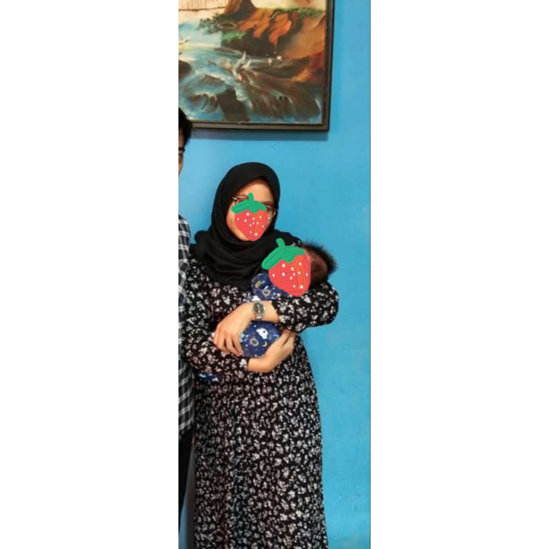 gamis daily warna hitam bunga kecil ( PRELOVED )