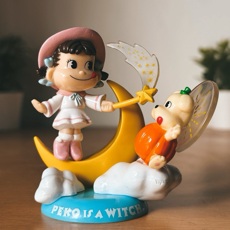 Figure Vintage Diorama Peko Chan as a Witch