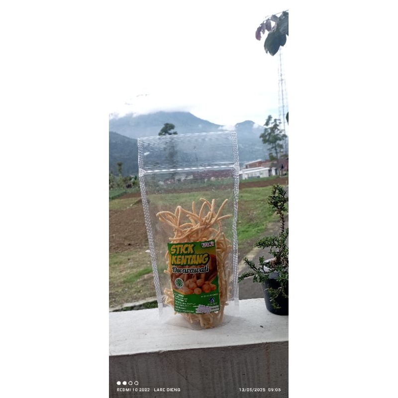 

Oleh-oleh Wonosobo Cemilan Stik Kentang Dieng Snack Sehat ~ Lare Dieng