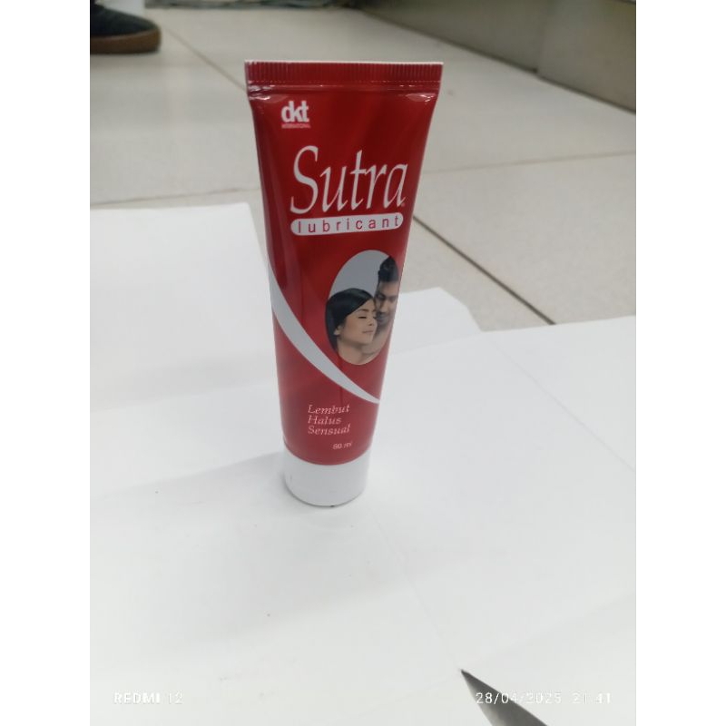 sutra pelumas gel