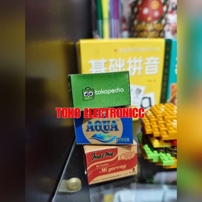

Miniatur Kardus Aqua Indomie Toko. Pedia