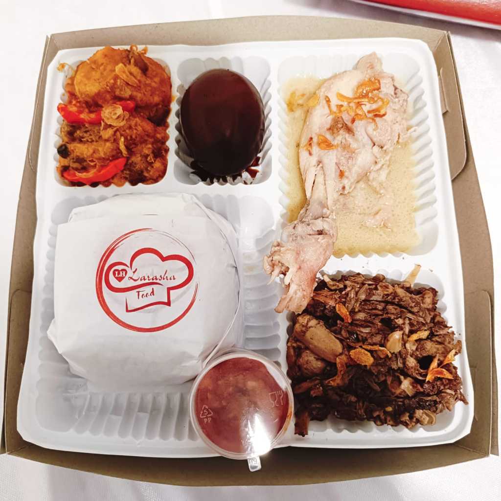 

Jual Paket Gudeg Jogja/Paket Komplit Menu Gudeh/Nasi Opor Ayam Paket Murah