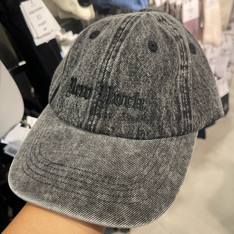 Topi H&M