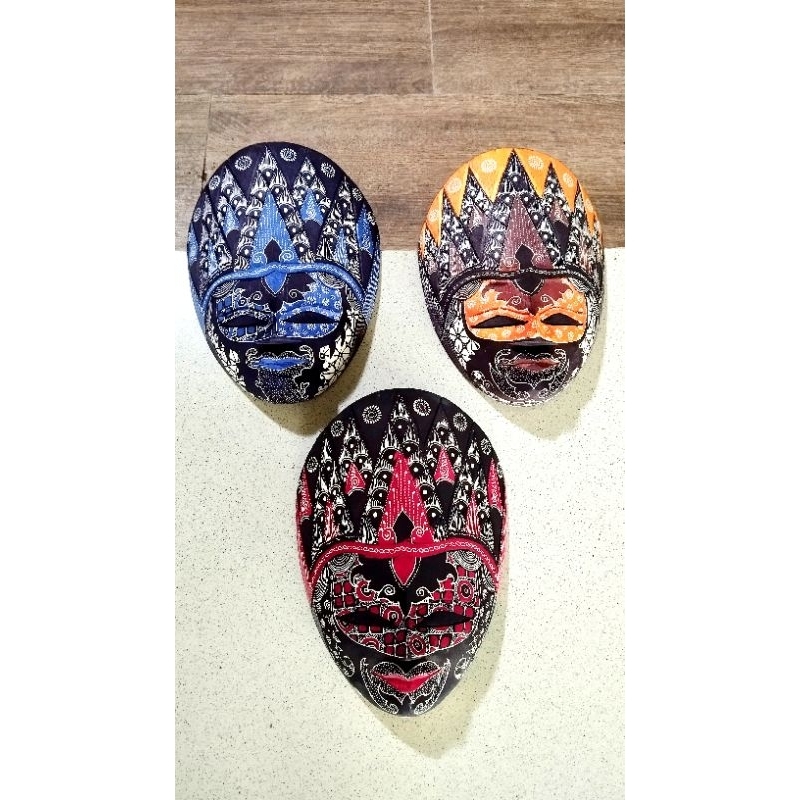 Topeng Batik Kayu